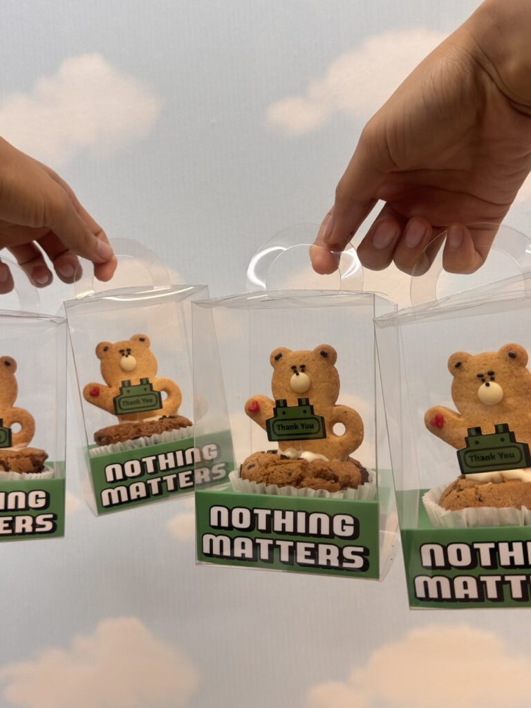 별다방 감성 앞치마를 입은 커스텀 수제쿠키, nothingmatters 특별 주문 작업 현장